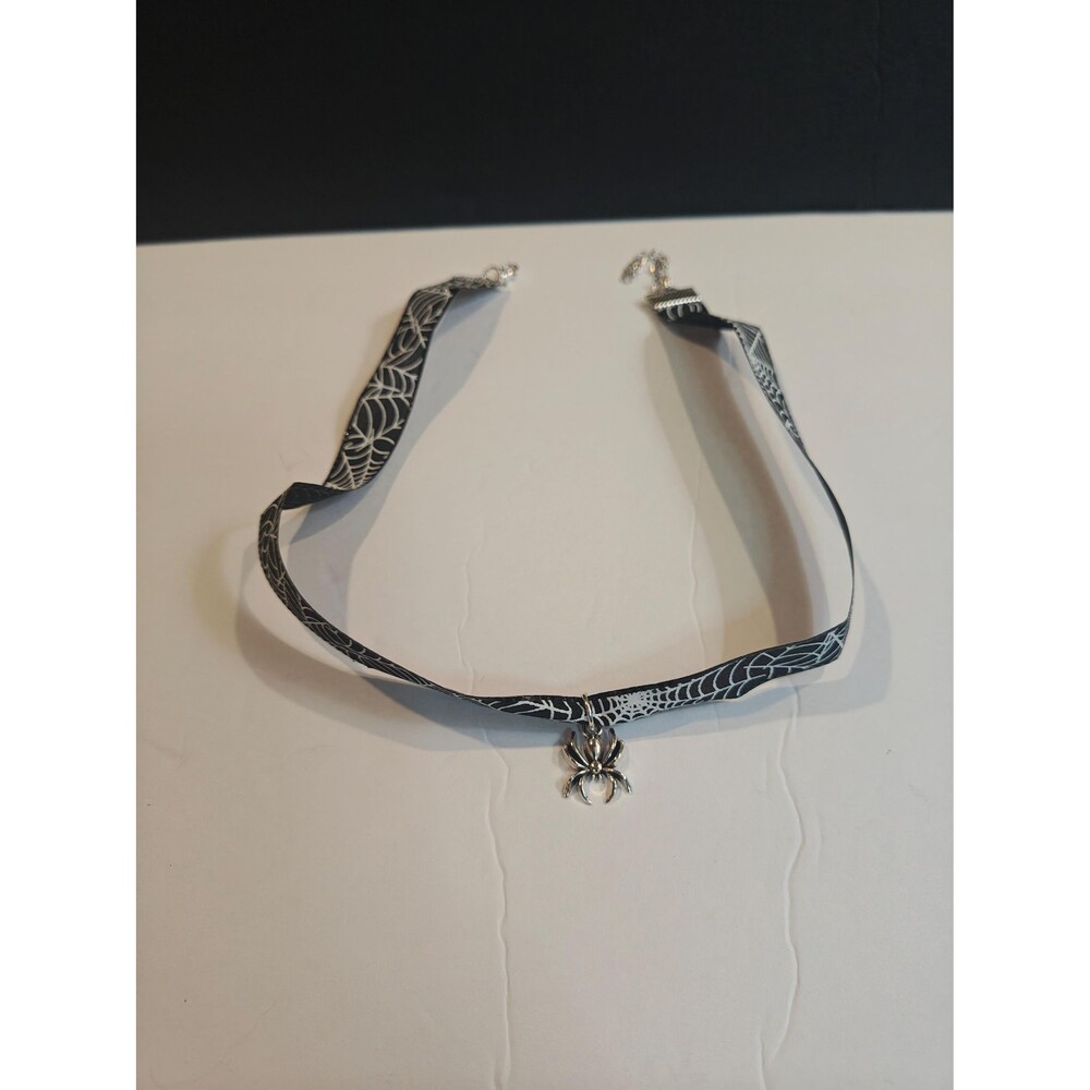 Handmade Spider Web Ribbon Necklace - Picture 5 of 6